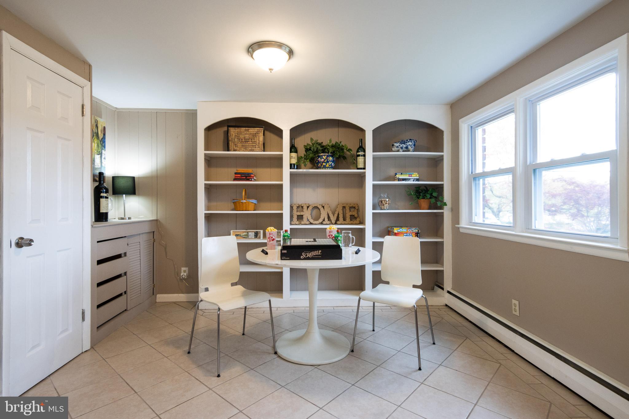 601 Squires Road Towson, MD 21286 - Photo 23 of 47 Lower Level Family Room with Built-Ins