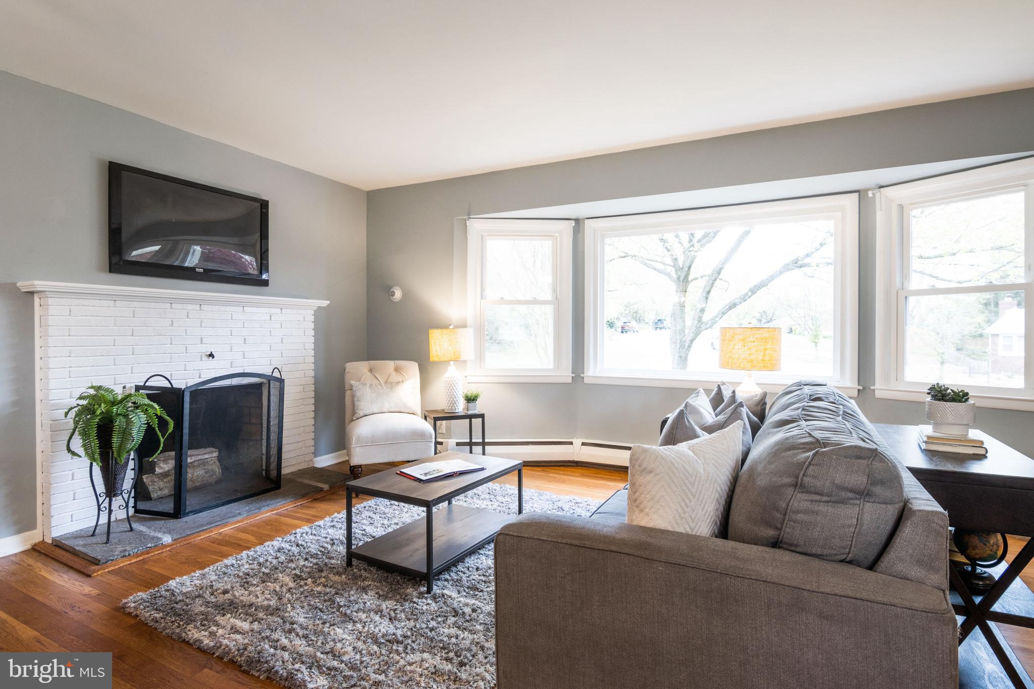 601 Squires Road Towson, MD 21286 - Photo 3 of 47 Bright & Sunny Living Room with Fireplace
