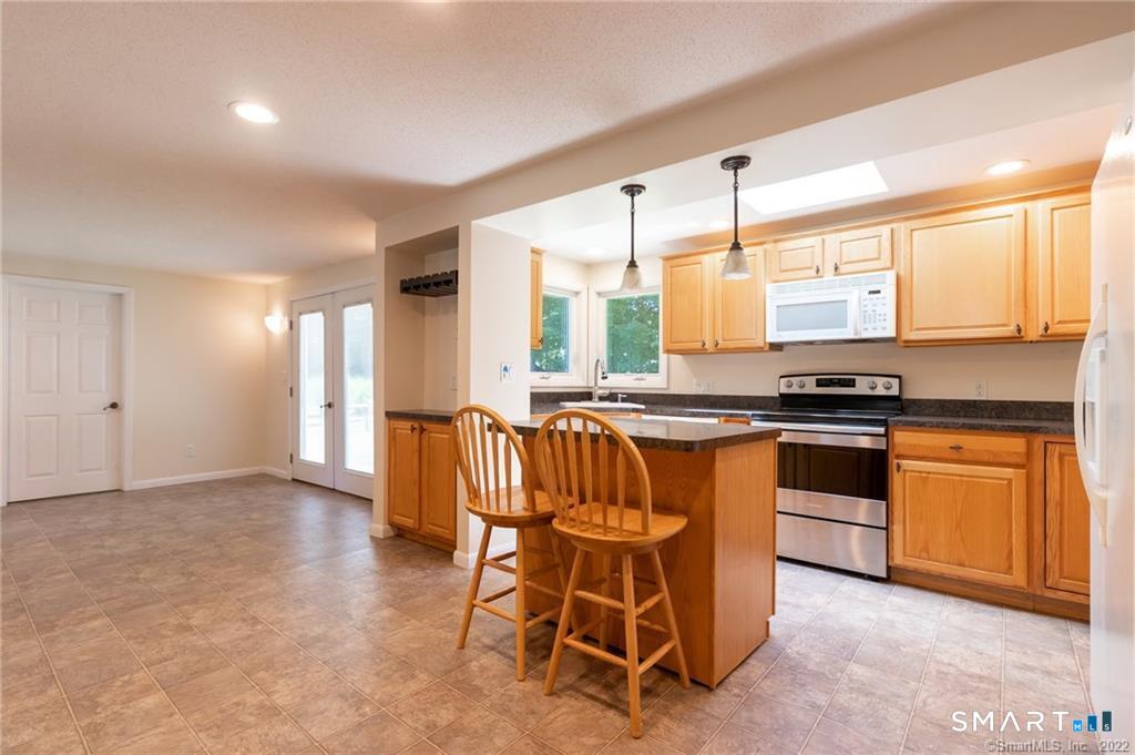 10 Tanglewood Road Farmington, CT 06032 - Photo 14 of 40 Gallery Image 14