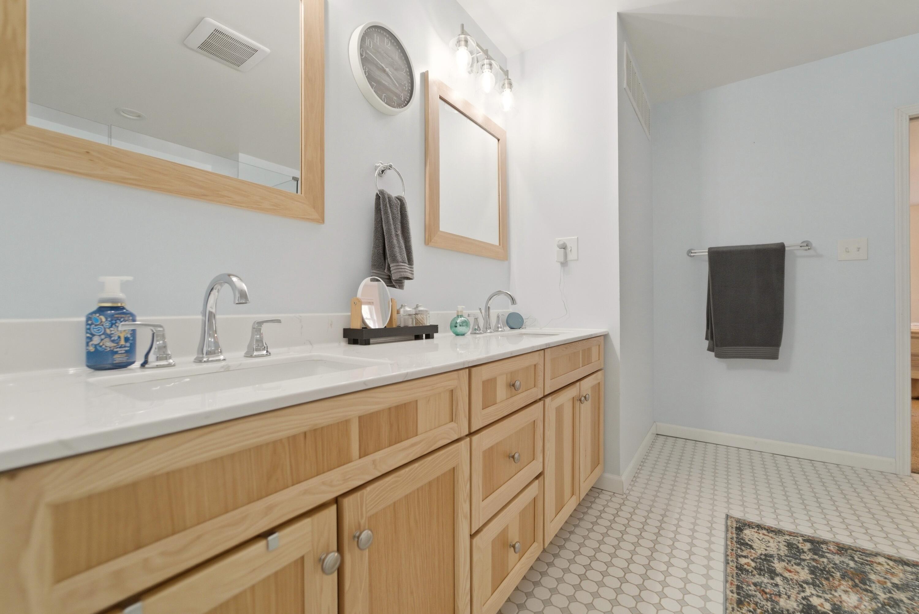 11917 North 470 East, Unit 6 Demotte, IN 46310 - Photo 15 of 45 3000x2005