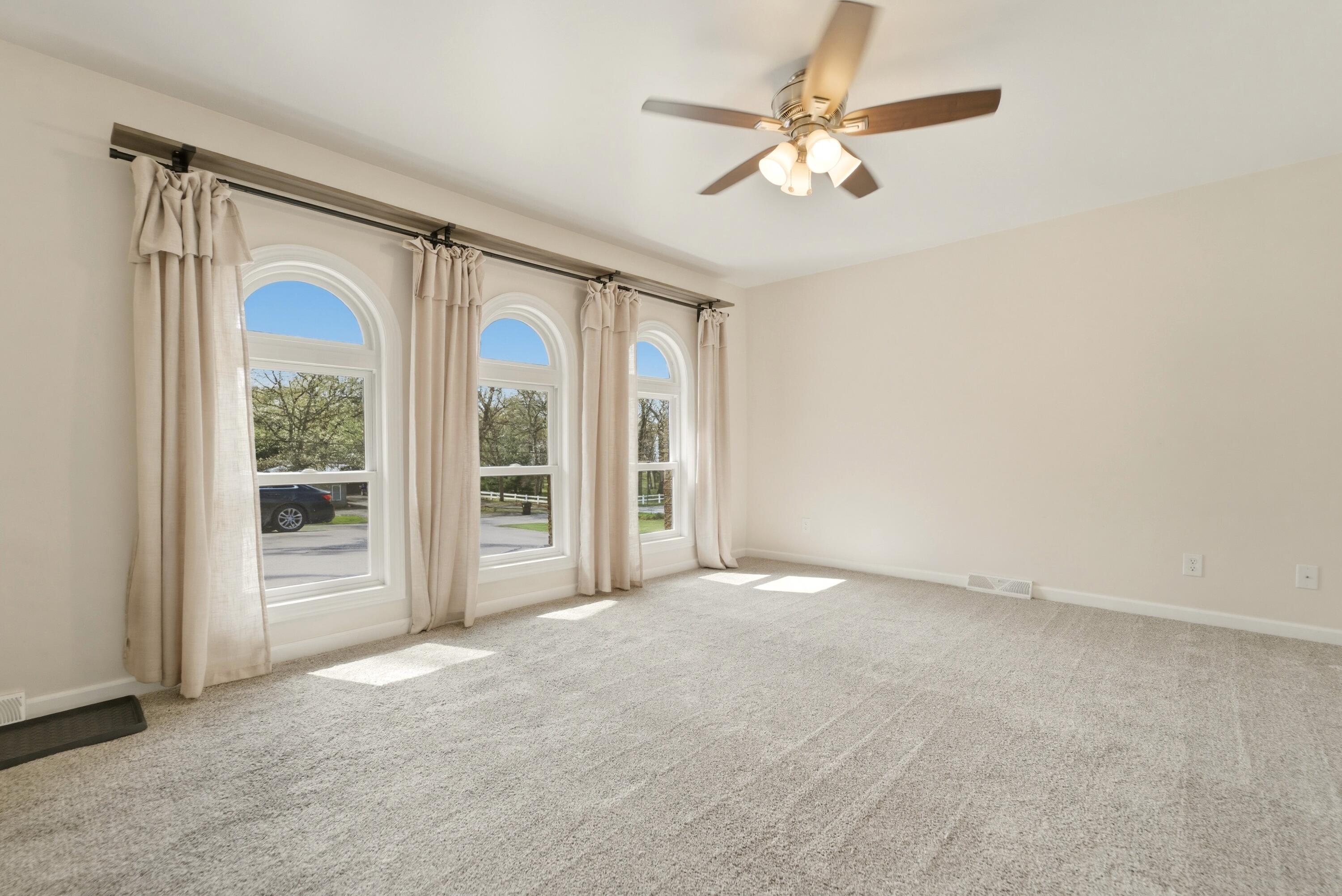 11917 North 470 East, Unit 6 Demotte, IN 46310 - Photo 2 of 45 3000x2005