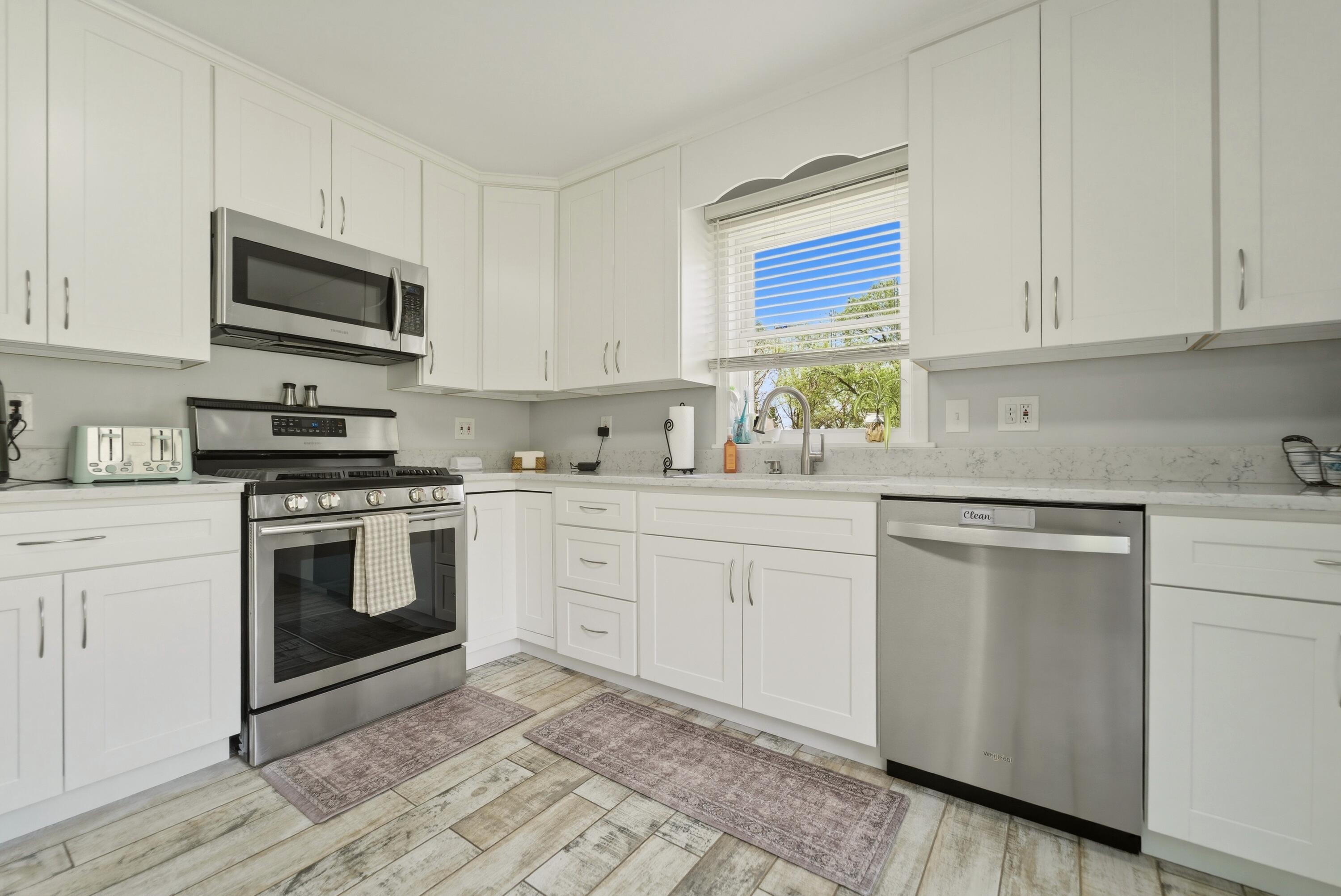 11917 North 470 East, Unit 6 Demotte, IN 46310 - Photo 7 of 45 3000x2005