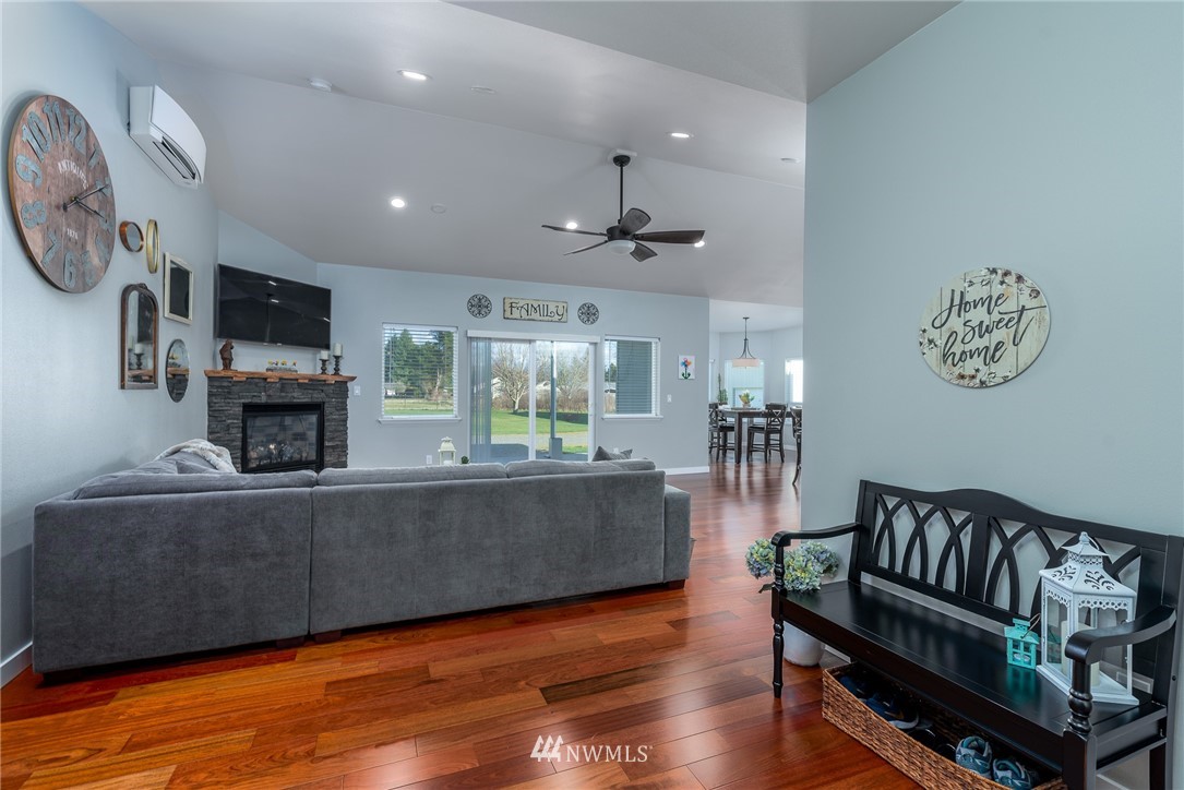 1243 West Smith Road Bellingham, WA 98226 - Photo 3 of 40 Gallery Image 3