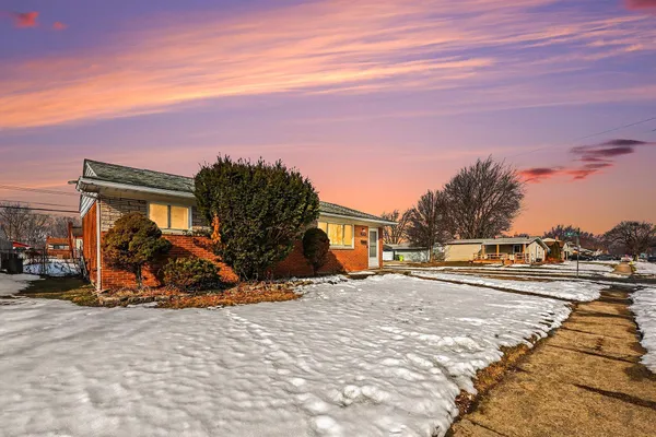 $220,000 | 34353 Chope Place, Clinton Township, MI 48035