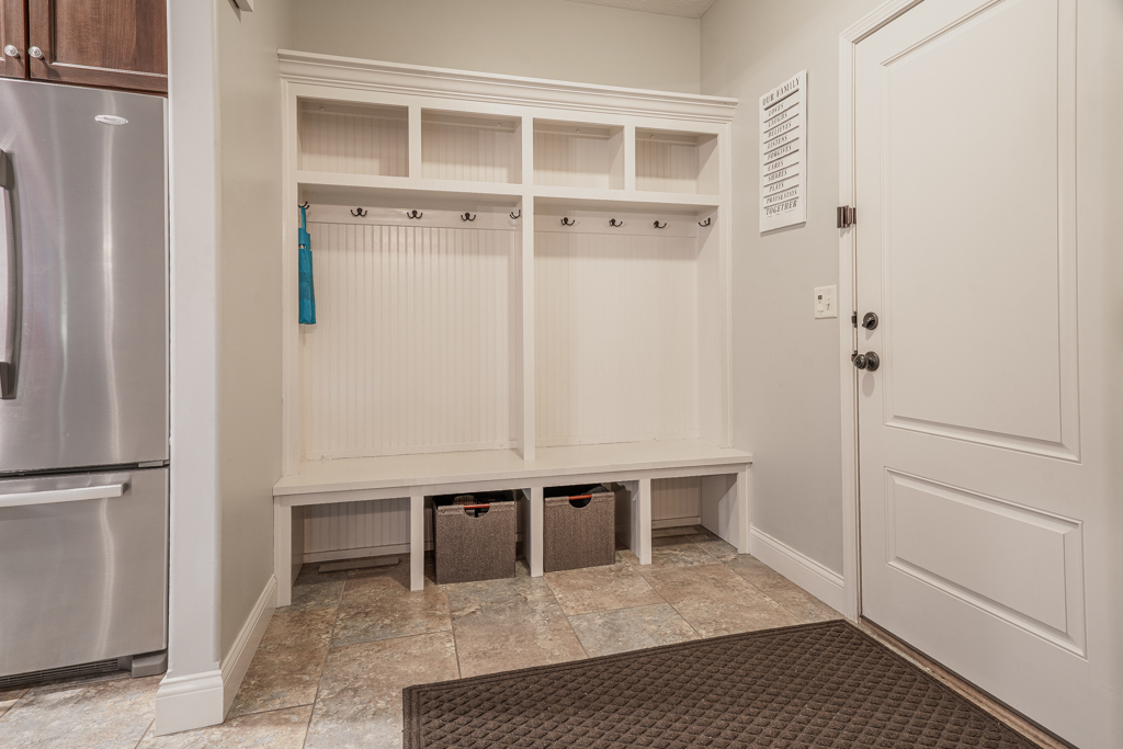 5107 Longfield Road Bloomington, IL 61705 - Photo 7 of 25