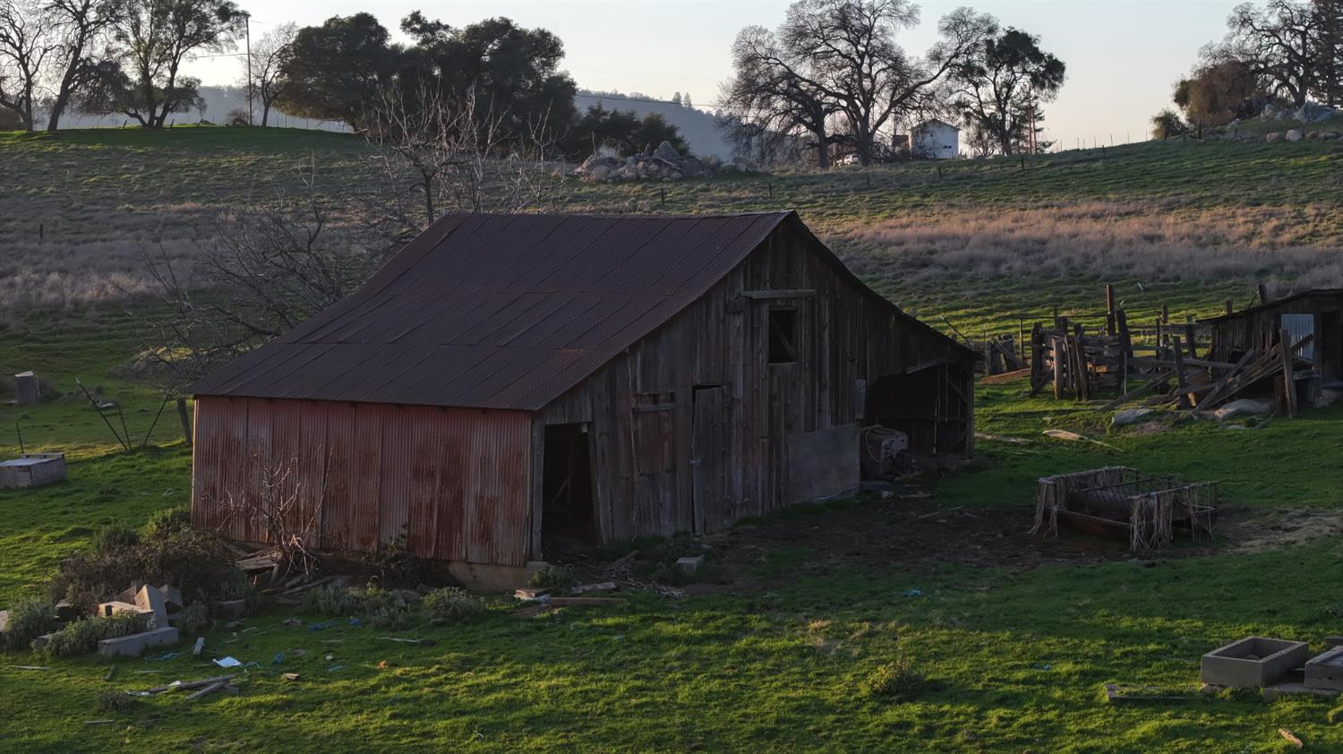 5661 Thompson Hill Road Placerville, CA 95667 - Photo 66 of 68 a backyard of a house with lots of green space