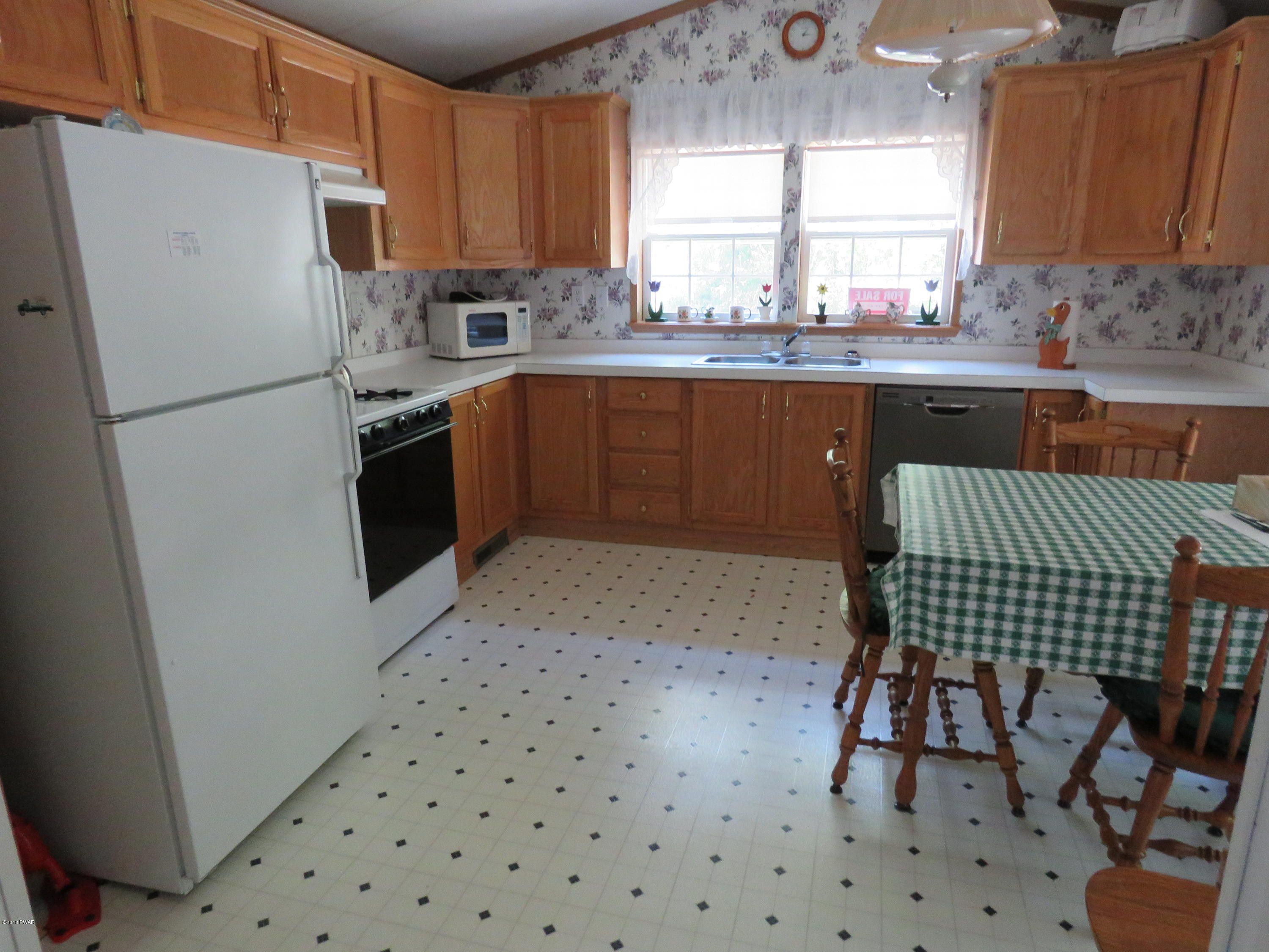 212-4 Upper Park Road Tafton, PA 18464 - Photo 2 of 19