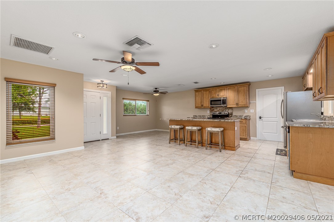 1050 Southwest Rio Vista Way Palm City, FL 34990 - Photo 7 of 23 Gallery Image 7