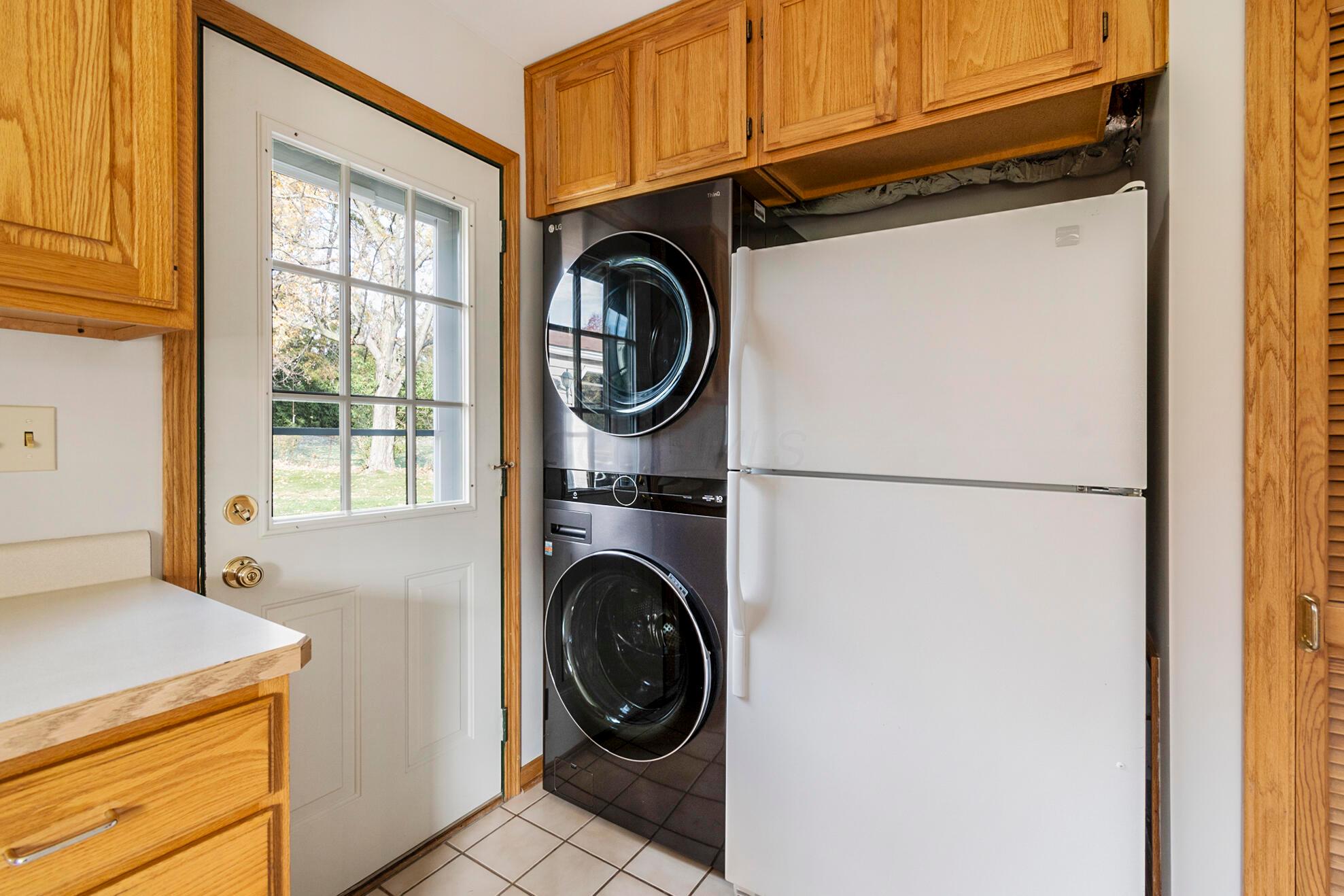 4168 Burkey Road Youngstown, OH 44515 - Photo 8 of 33 4168 Washer & Dryer