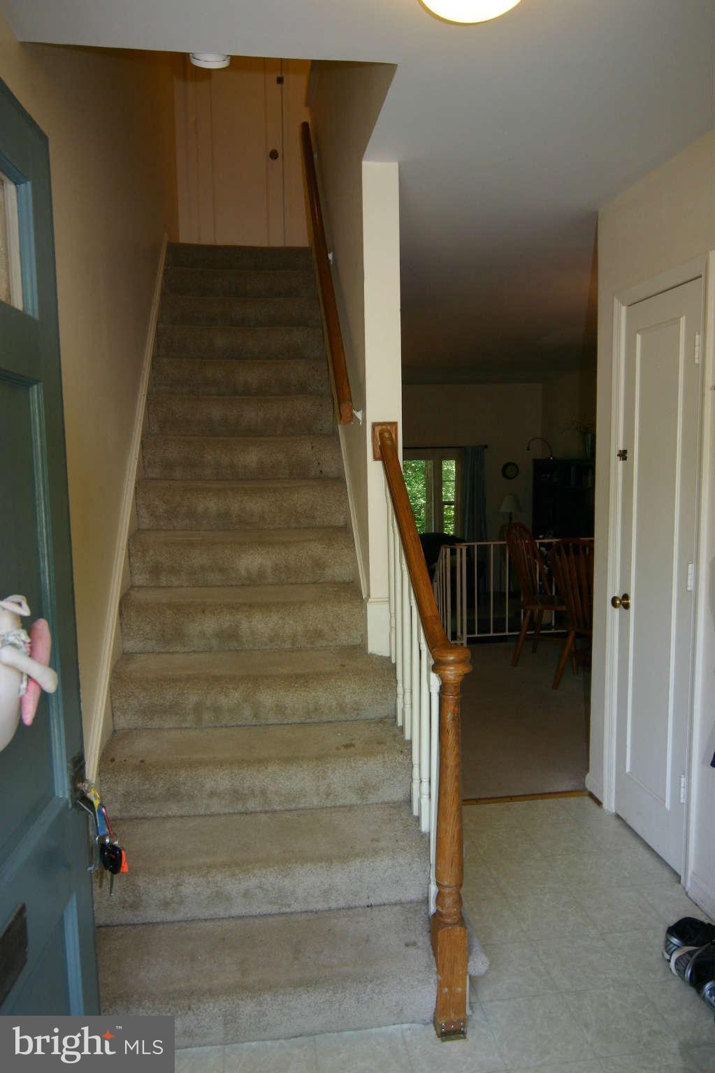 5915 Kingsford Road, Unit 365 Springfield, VA 22152 - Photo 2 of 17 a view of entryway