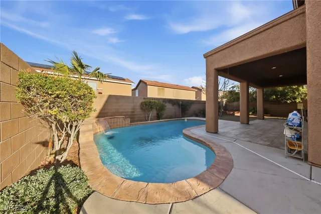 $524,999 | 648 Sunrise Lake Place, Henderson, NV 89002