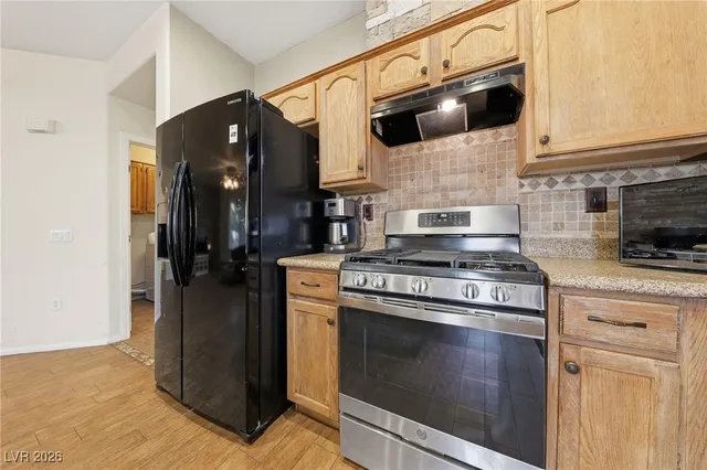 $524,999 | 648 Sunrise Lake Place, Henderson, NV 89002