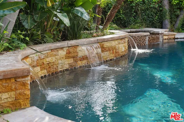 $2,690,000 | 13164 West Magnolia Boulevard, Sherman Oaks, CA 91423