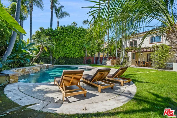 $2,690,000 | 13164 West Magnolia Boulevard, Sherman Oaks, CA 91423
