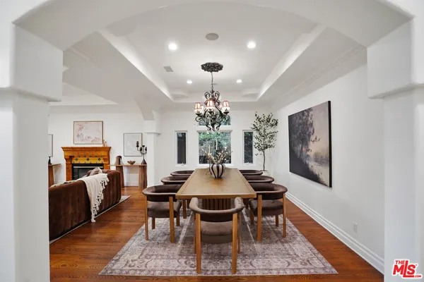 $2,690,000 | 13164 West Magnolia Boulevard, Sherman Oaks, CA 91423