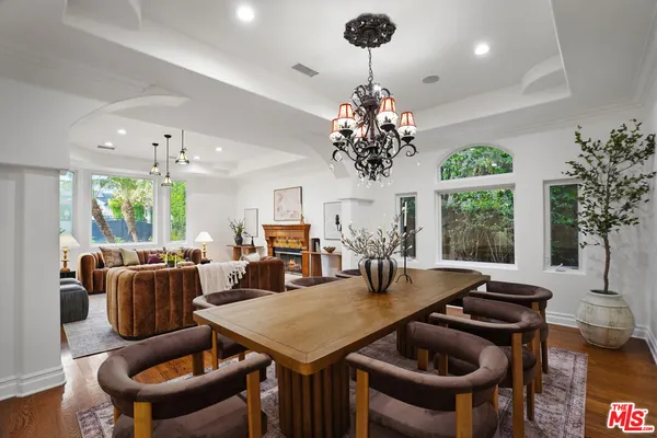 $2,690,000 | 13164 West Magnolia Boulevard, Sherman Oaks, CA 91423
