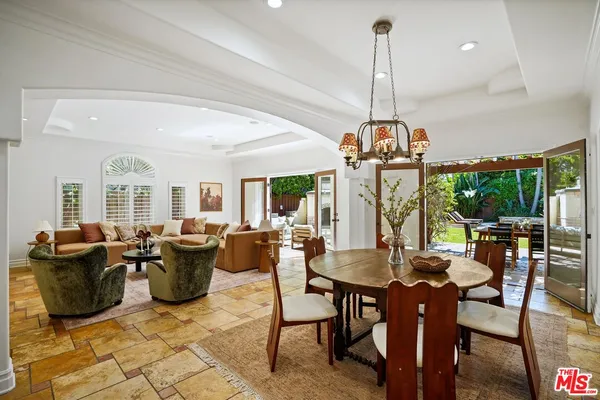 $2,690,000 | 13164 West Magnolia Boulevard, Sherman Oaks, CA 91423