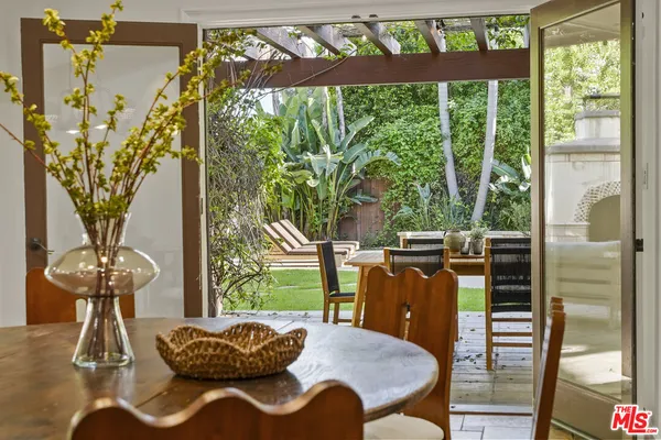 $2,690,000 | 13164 West Magnolia Boulevard, Sherman Oaks, CA 91423