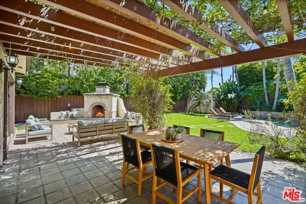 $2,690,000 | 13164 West Magnolia Boulevard, Sherman Oaks, CA 91423