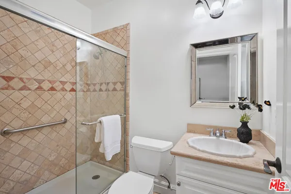$2,690,000 | 13164 West Magnolia Boulevard, Sherman Oaks, CA 91423