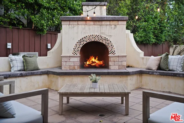 $2,690,000 | 13164 West Magnolia Boulevard, Sherman Oaks, CA 91423