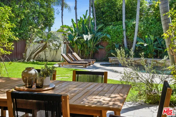 $2,690,000 | 13164 West Magnolia Boulevard, Sherman Oaks, CA 91423