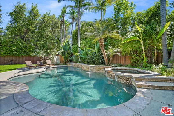 $2,690,000 | 13164 West Magnolia Boulevard, Sherman Oaks, CA 91423