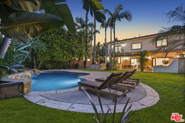$2,690,000 | 13164 West Magnolia Boulevard, Sherman Oaks, CA 91423