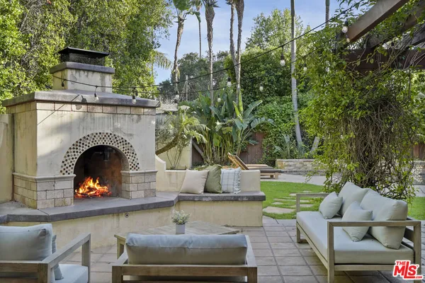 $2,690,000 | 13164 West Magnolia Boulevard, Sherman Oaks, CA 91423
