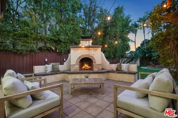 $2,690,000 | 13164 West Magnolia Boulevard, Sherman Oaks, CA 91423
