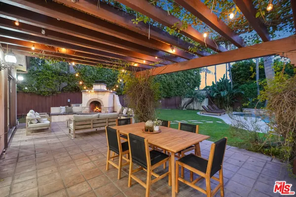 $2,690,000 | 13164 West Magnolia Boulevard, Sherman Oaks, CA 91423