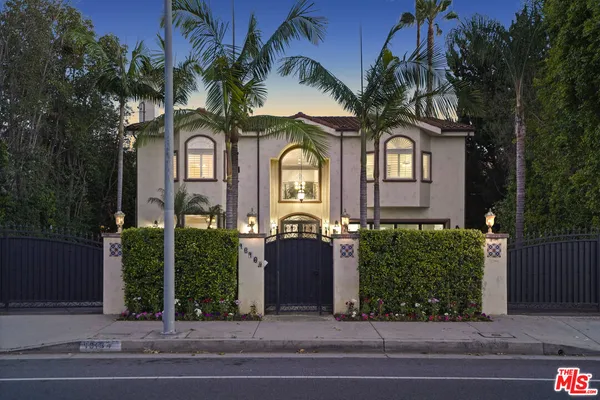 $2,690,000 | 13164 West Magnolia Boulevard, Sherman Oaks, CA 91423
