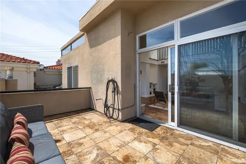 $1,999,999 | 818 North Juanita Avenue, Unit B, Redondo Beach, CA 90277