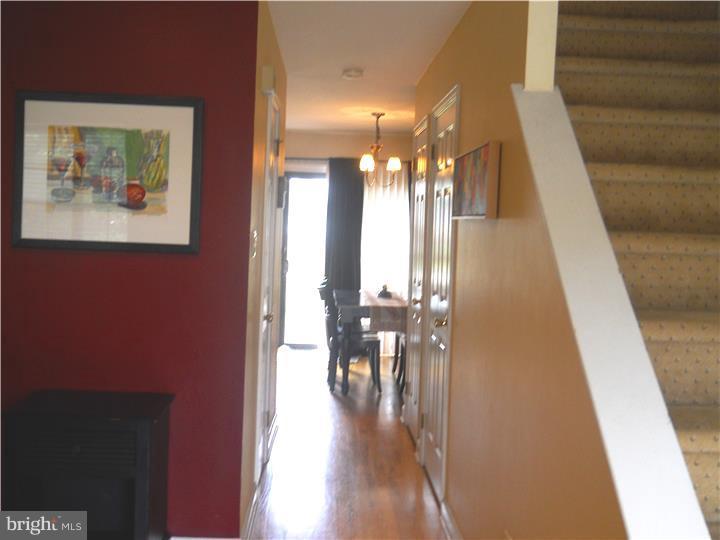 516 Ward Road Brookhaven, PA 19015 - Photo 2 of 24 Foyer