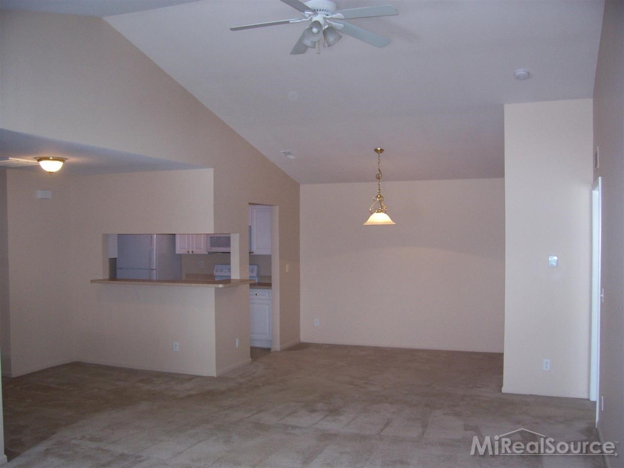 5306 Brookemonte Circle Rochester, MI 48306 - Photo 11 of 21 31184492-10.JPG