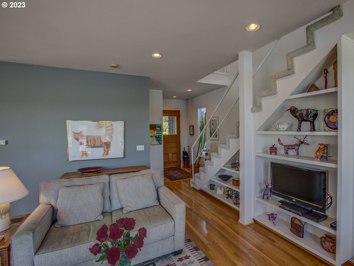 27448 Northwest St Helens Road, Unit 462 Portland, OR 97231 - Photo 8 of 32 Gallery Image 8
