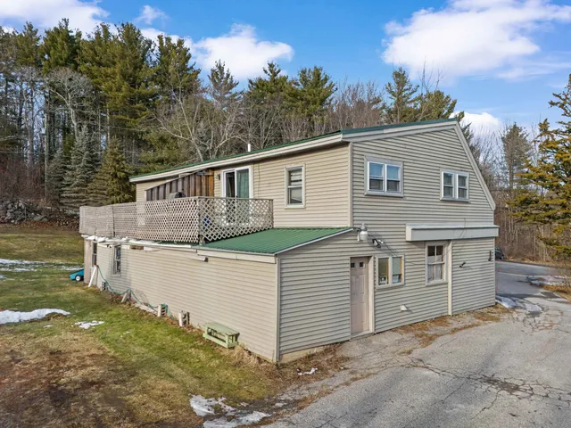 $995,000 | 274 Bay Road, Newmarket, NH 03857