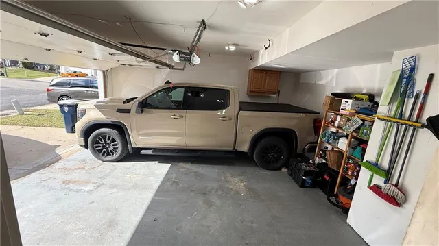 $359,900 | 714 East 125th Street, Kansas City, MO 64146