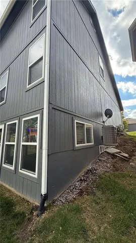 $359,900 | 714 East 125th Street, Kansas City, MO 64146