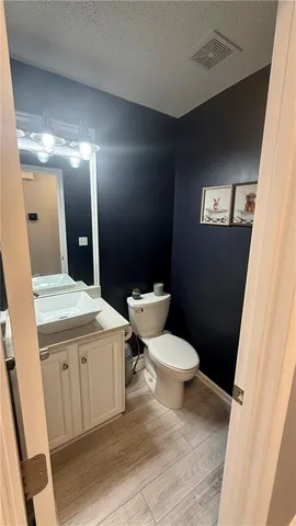 $359,900 | 714 East 125th Street, Kansas City, MO 64146