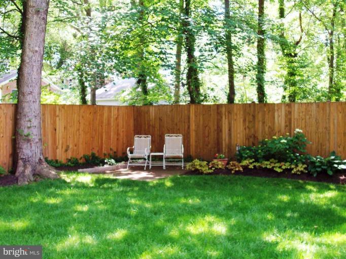 8701 Bradgate Road Alexandria, VA 22308 - Photo 15 of 17 Fenced & Private