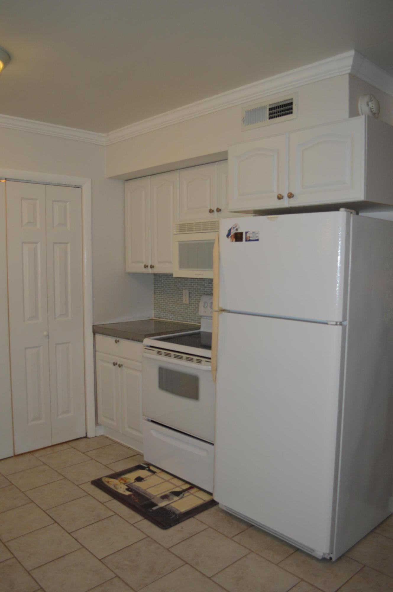 1423 Ashley River Road, Unit 4A Charleston, SC 29407 - Photo 9 of 16 Kitchen 2