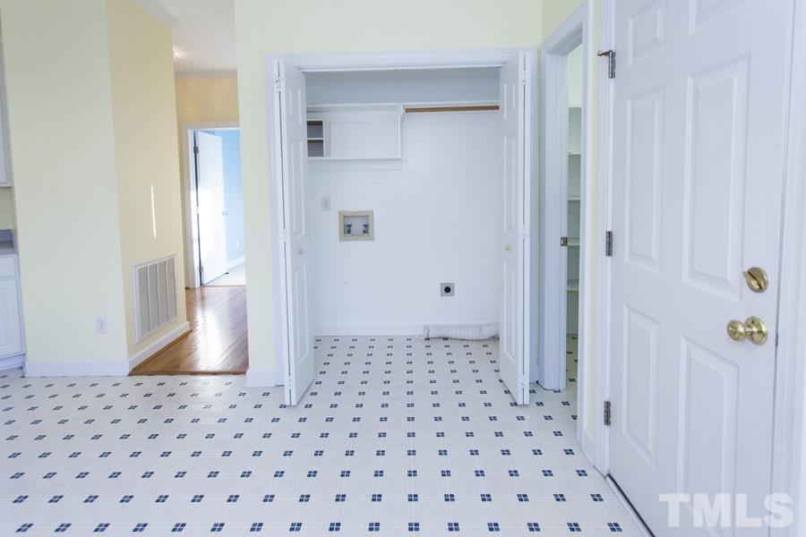 2012 Castle Pines Drive Raleigh, NC 27604 - Photo 14 of 29 Gallery Image 14