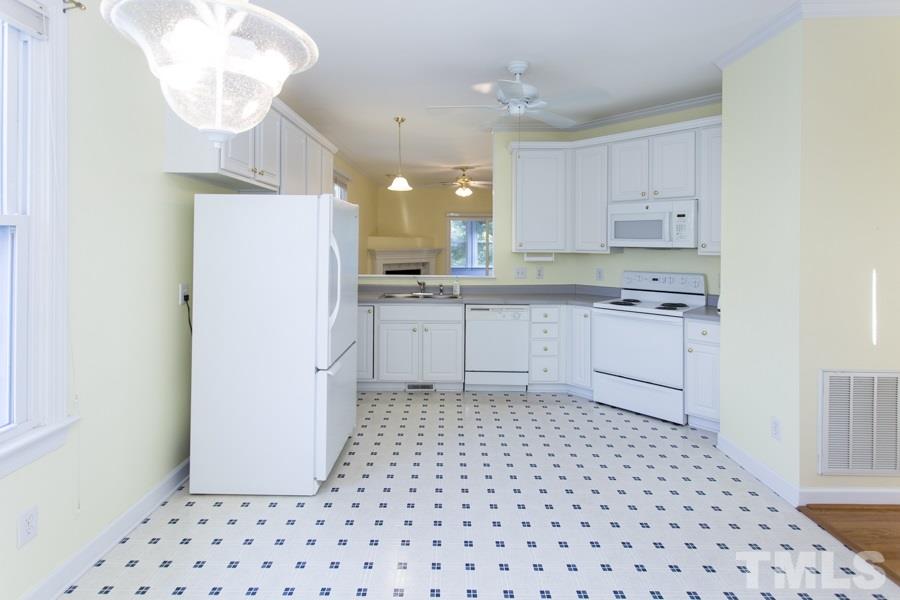 2012 Castle Pines Drive Raleigh, NC 27604 - Photo 9 of 29 Gallery Image 9