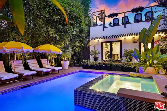 $2,700,000 | 903 North Vista Street, Los Angeles, CA 90046