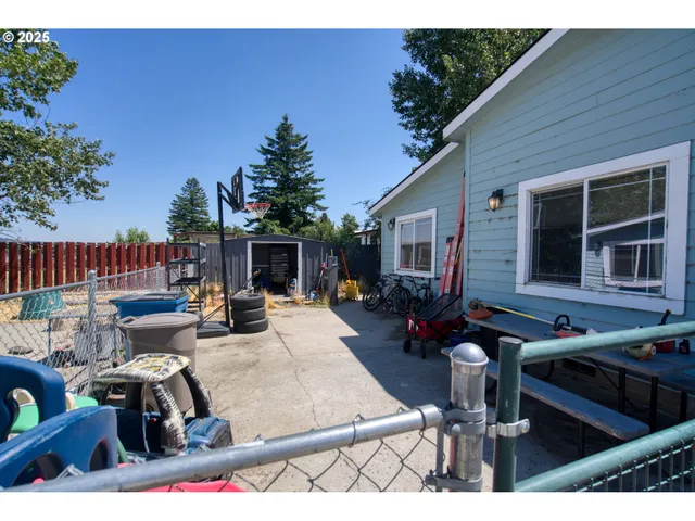 $325,000 | 1366 South Columbus Avenue, Goldendale, WA 98620