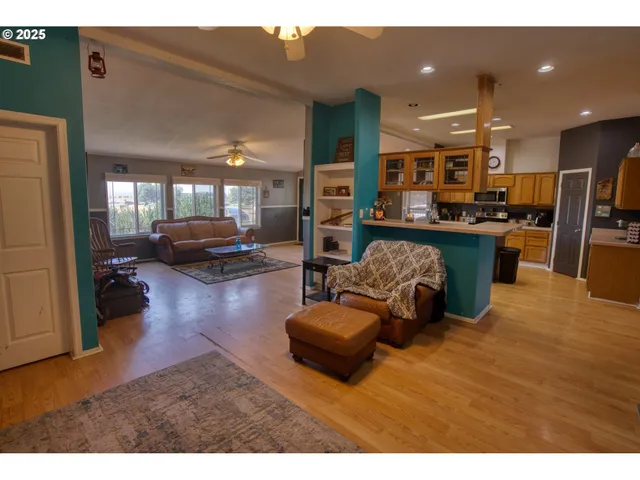 $325,000 | 1366 South Columbus Avenue, Goldendale, WA 98620