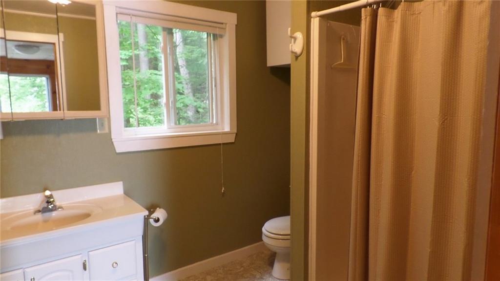 84 Pleasant Point Road Vassalboro, ME 04989 - Photo 10 of 18 FULL BATH OFF BEDROOM