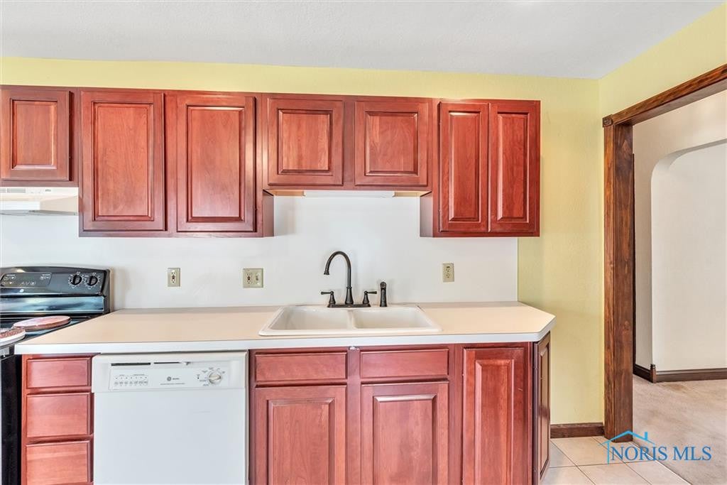 2136 Rivard Road Toledo, OH 43615 - Photo 11 of 33 Gallery Image 11