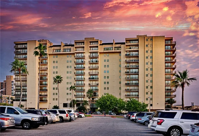 $1,750 | 1400 Ocean Drive, Corpus Christi, TX 78404